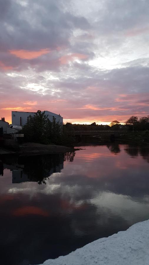 Stunning Riverside Town House With Views Ayrshire Villa Girvan Exterior photo